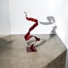 sculpture abstraite métal rouge
