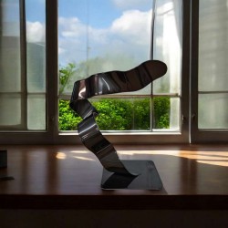 sculpture abstraite gris noir