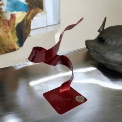 sculpture métal abstraite rouge