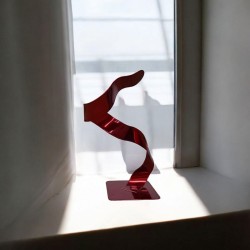 sculpture métal abstraite rouge