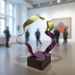 sculpture abstraite métal vert violet
