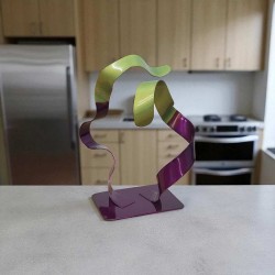 sculpture abstraite métal vert violet