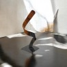 sculpture abstraite orange et noir