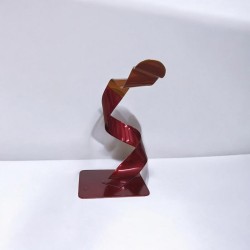 sculpture abstraite en métal orange et rouge