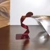 sculpture abstraite en métal orange et rouge