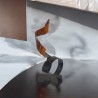 sculpture abstraite en métal orange et noire