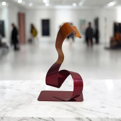 sculpture abstraite métal orange et rouge