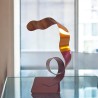 sculpture abstraite métal orange et rouge