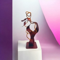 sculpture abstraite métal rouge et orange