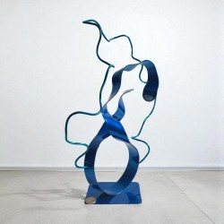 sculpture abstraite métal bleu marine et bleu turquoise