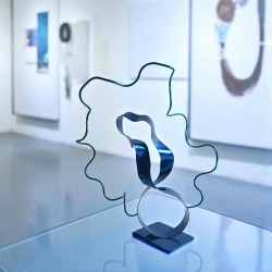 sculpture abstraite métal bleu marine et bleu turquoise