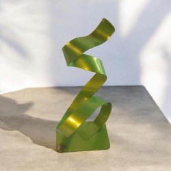 sculpture abstraite vert anis