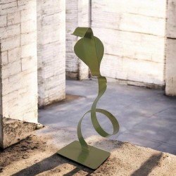 sculpture abstraite serpent en métal vert anis