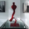 sculpture cobra stylisé rouge