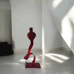 sculpture cobra stylisé rouge