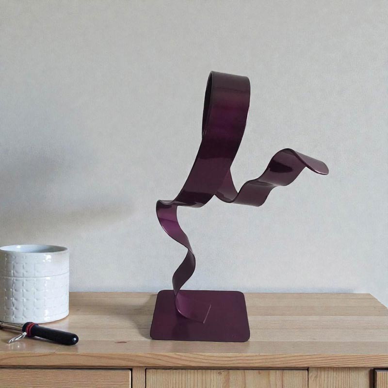 sculpture abstraite métal violet