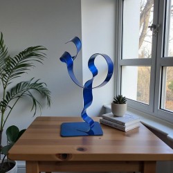 sculpture abstraite métal bleu marine