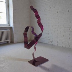 sculpture ruban torsadé violet