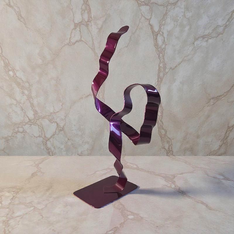sculpture ruban torsadé violet