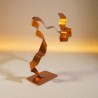sculpture abstraite métal orange