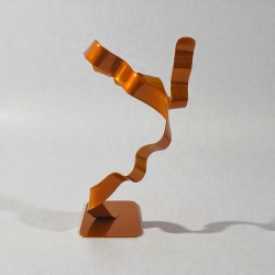 sculpture abstraite métal orange