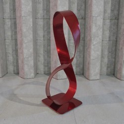 sculpture ruban de Mobius rouge