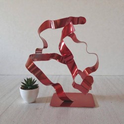 Création sculpture moderne abstraite en métal NaguraDesign, lame de métal en acier couleur cuivre, déco interieure.