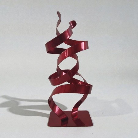 sculpture abstraite métal rouge