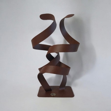 sculpture abstraite couleur rouille