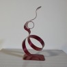 sculpture abstraite métal rouge