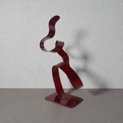 sculpture abstraite métal rouge