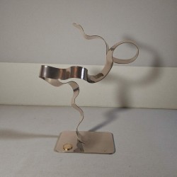 sculpture métal ruban torsadé chrome
