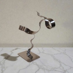 sculpture métal ruban torsadé chrome