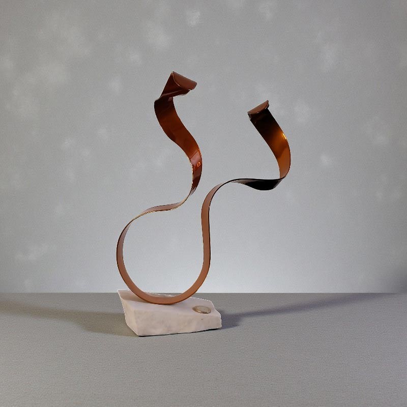 sculpture orange metal  et pierre