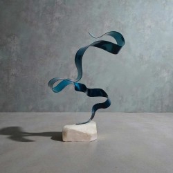 sculpture abstraite turquoise métal et pierre