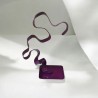 Création sculpture ruban abstraite en métal NaguraDesign, lame de métal en acier couleur violet, sculpture moderne design.