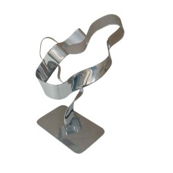 sculpture métal ruban torsadé chrome