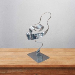 sculpture métal ruban torsadé chrome