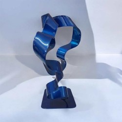 sculpture abstraite métal bleu marine