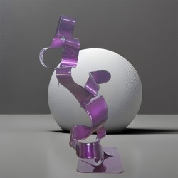sculpture abstraite métal violet