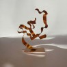 sculpture abstraite métal orange