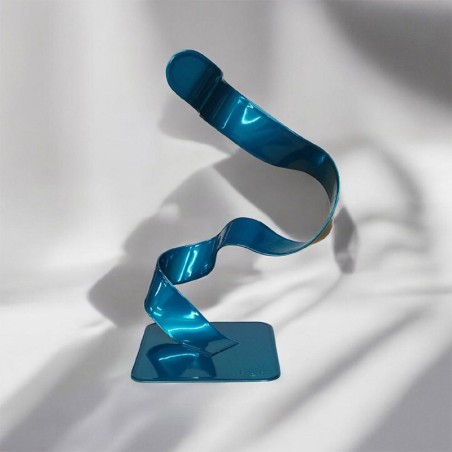 Sculpture abstraite en métal bleu turquoise Sculpture abstraite en métal bleu turquoise