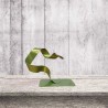 sculpture abstraite en métal vert anis