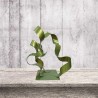 sculpture abstraite en métal vert anis