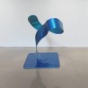 sculpture abstraite métal bleu marine et turquoise