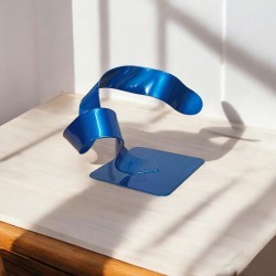 sculpture abstraite métal bleu marine