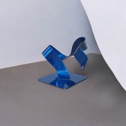 sculpture abstraite métal bleu marine