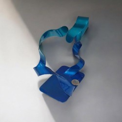 sculpture abstraite métal bleu turquoise
